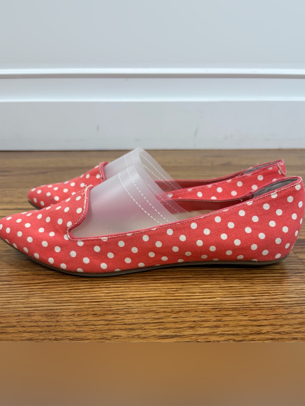 GAP Printed Coral Polka Dot Pointy Flats (8.5) - Picture 4 of 11